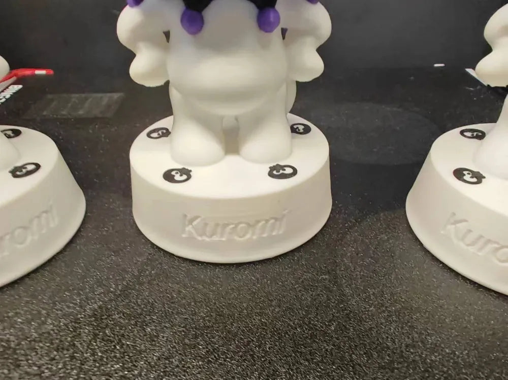 Kuromi with stand