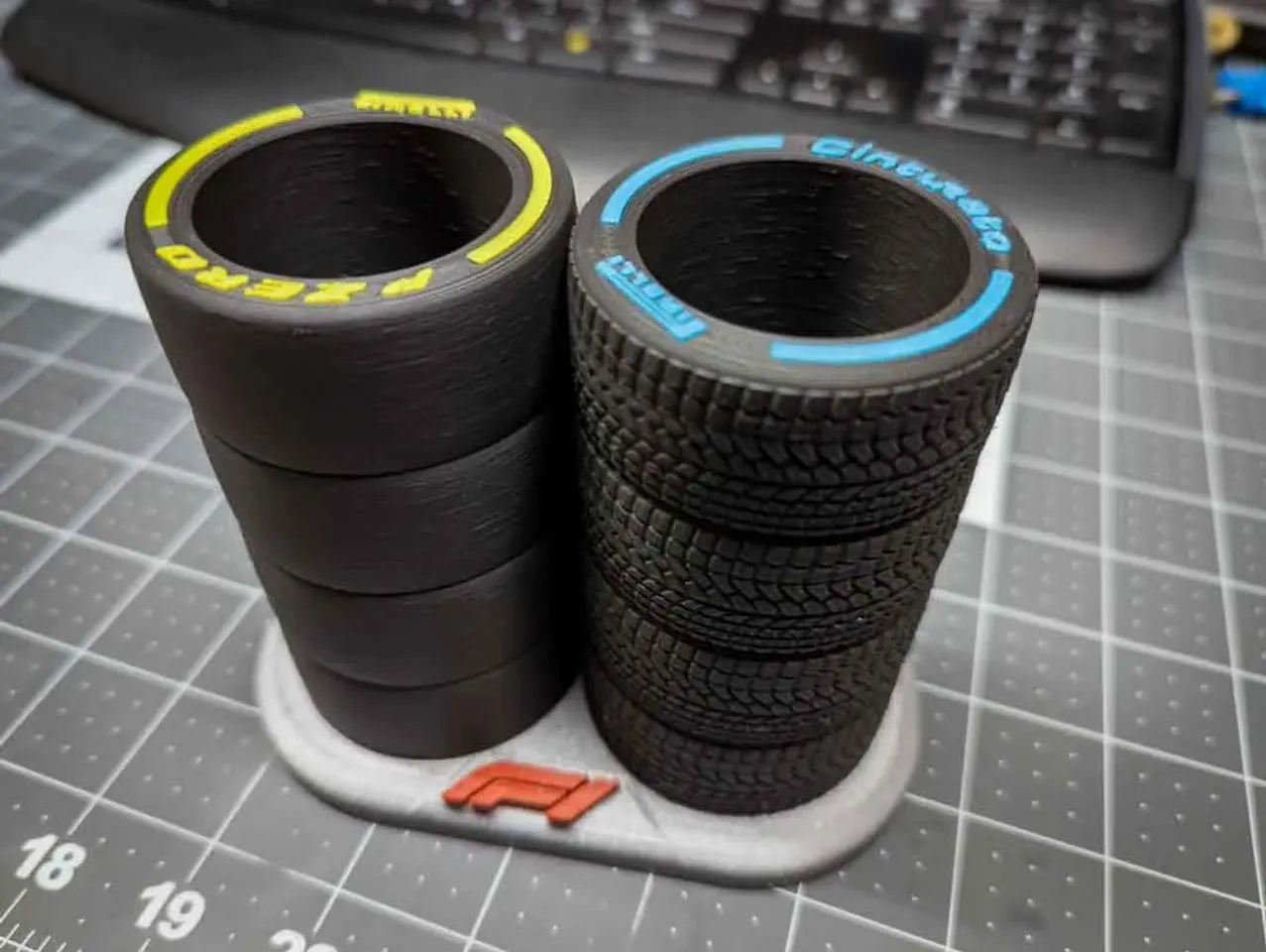 Formula 1 Double Pen Holder