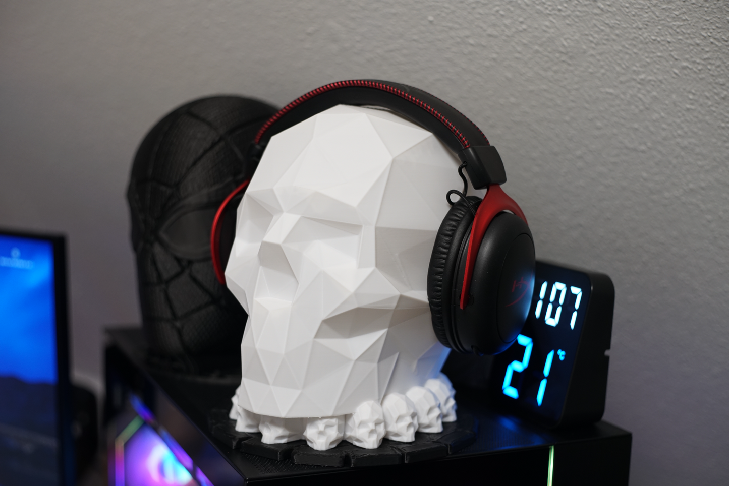 Skull LowPoly Headset stand
