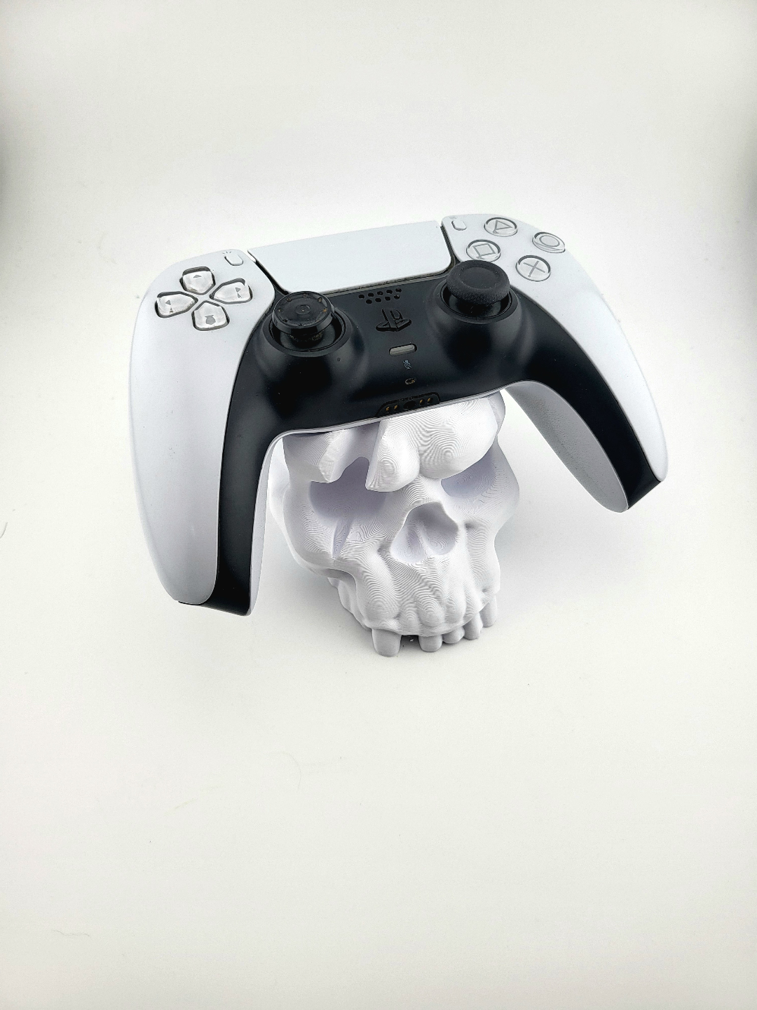 Controller stand ps5 skull