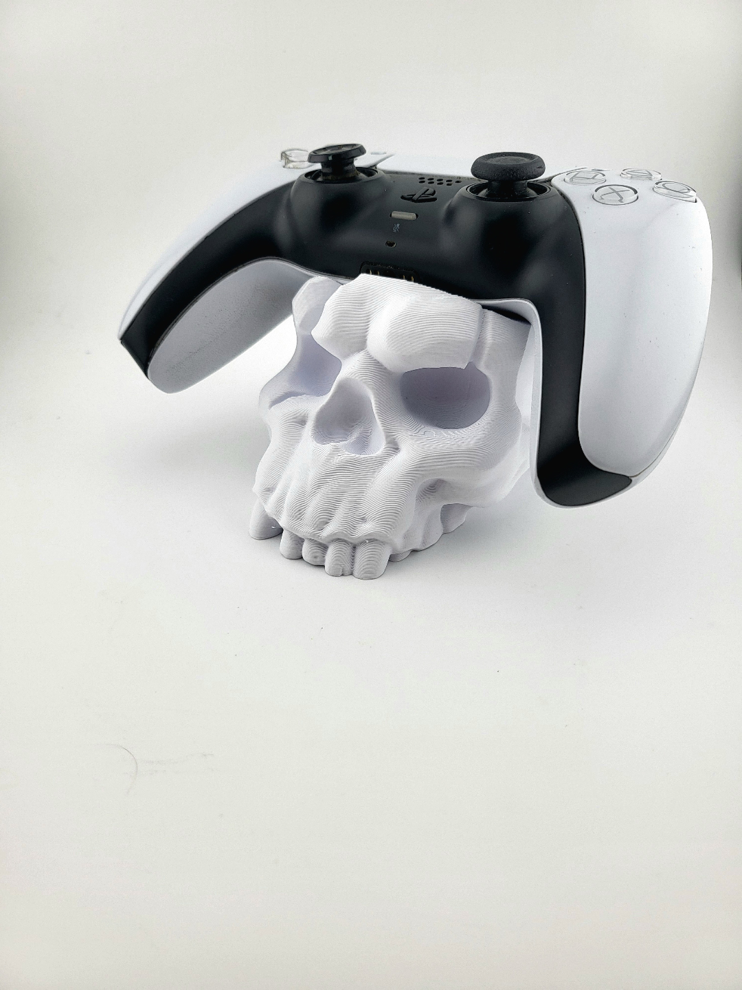 Controller stand ps5 skull
