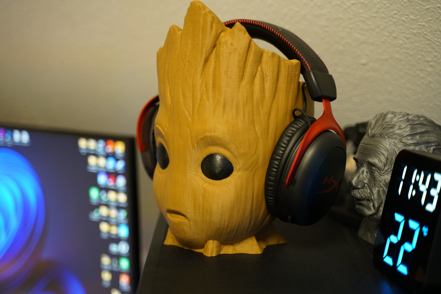 Baby Groot Headset stand