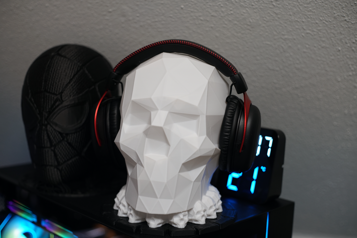 Skull LowPoly Headset stand